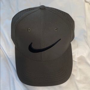 Nike Olive Training Hat